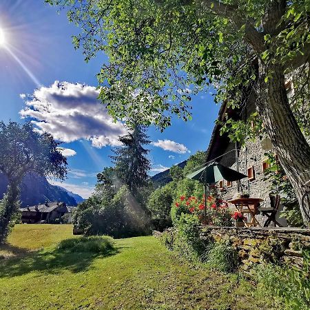 Grange Epiney Bed E Breakfast Panzió La Salle Kültér fotó