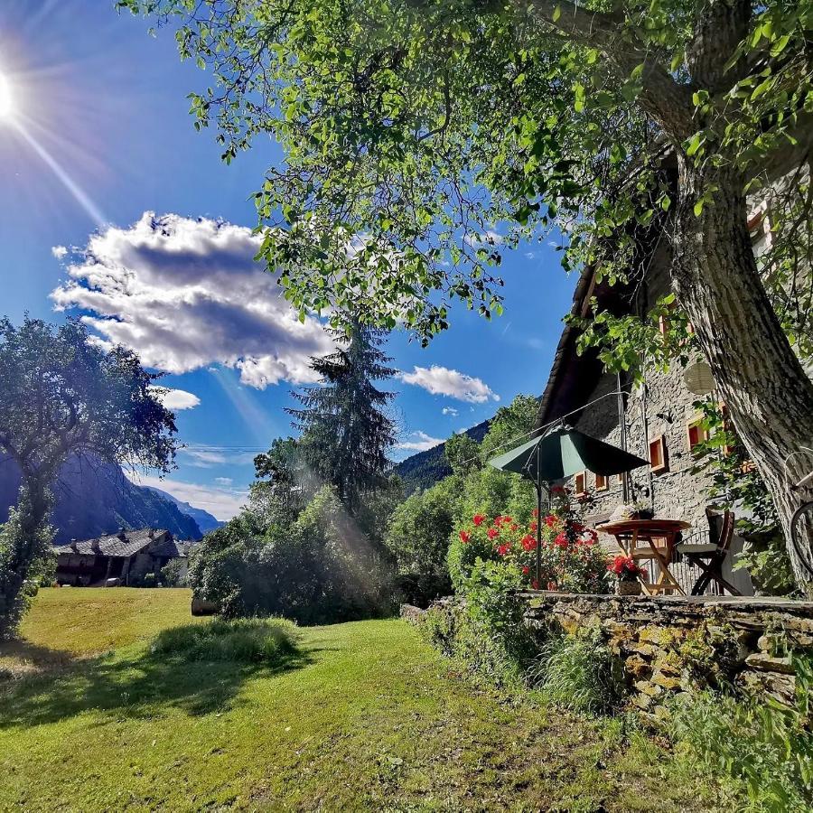Grange Epiney Bed E Breakfast Panzió La Salle Kültér fotó