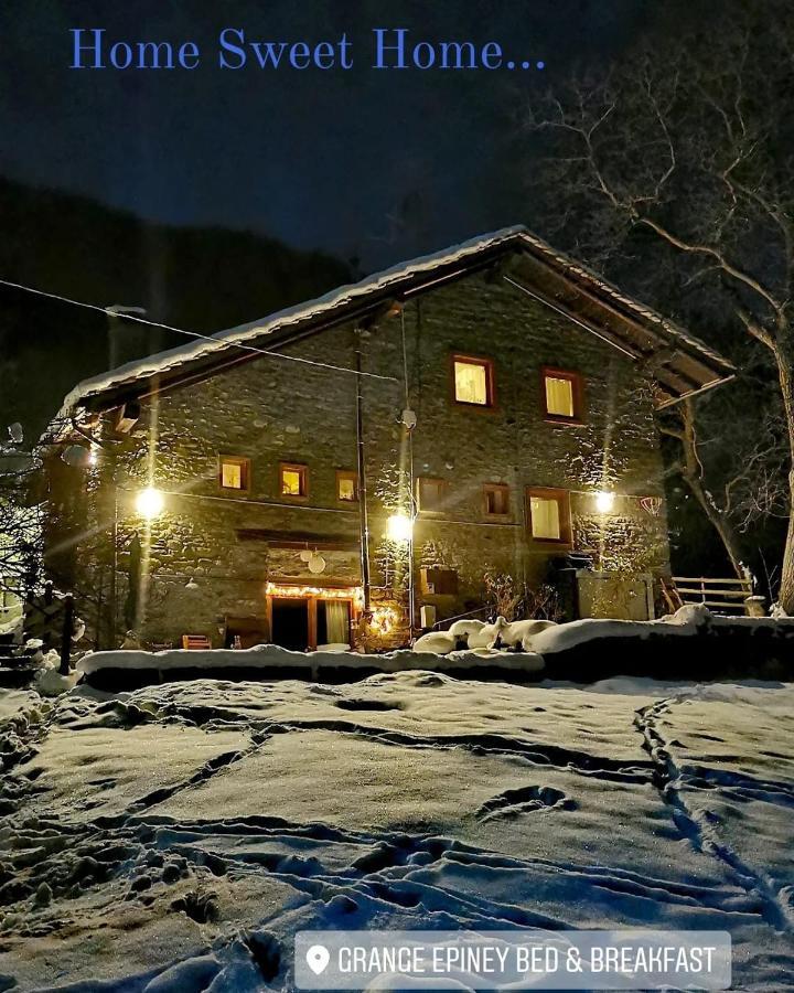 Grange Epiney Bed E Breakfast Panzió La Salle Kültér fotó