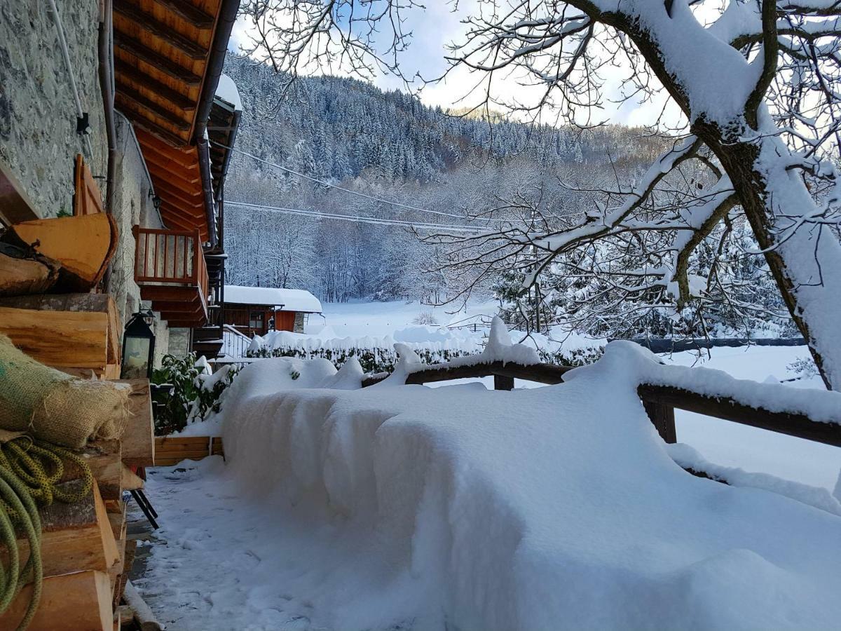 Grange Epiney Bed E Breakfast Panzió La Salle Kültér fotó