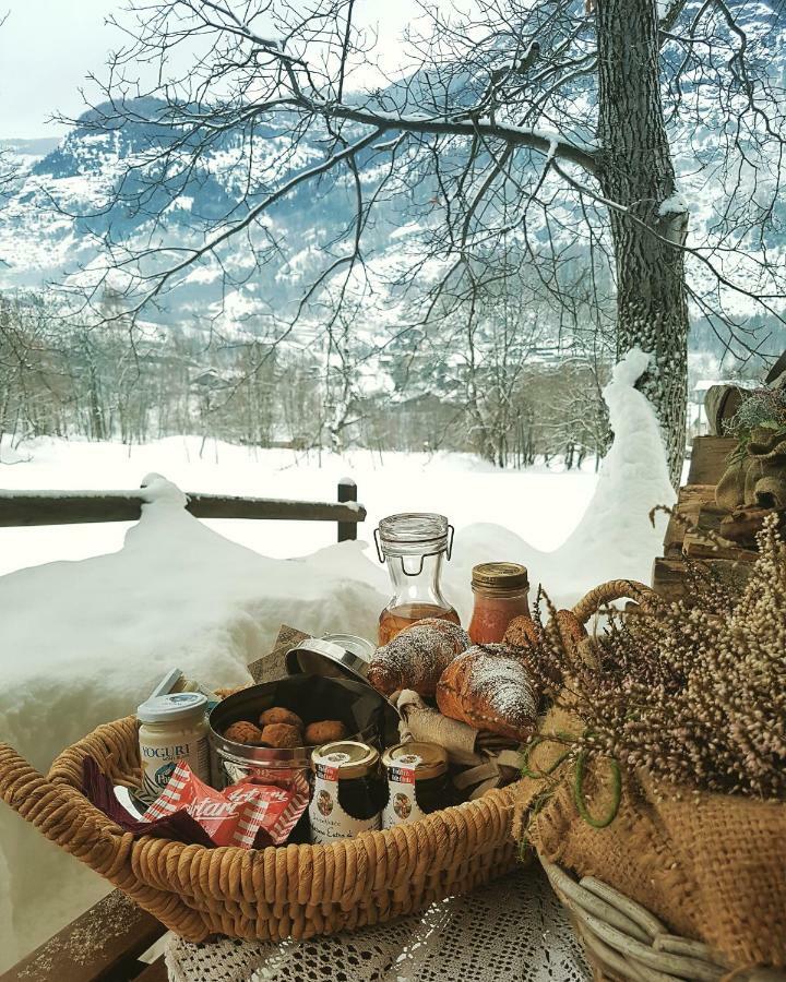 Grange Epiney Bed E Breakfast Panzió La Salle Kültér fotó