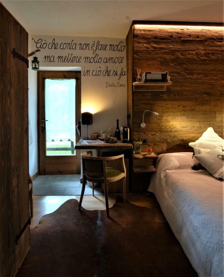 Grange Epiney Bed E Breakfast Panzió La Salle Kültér fotó